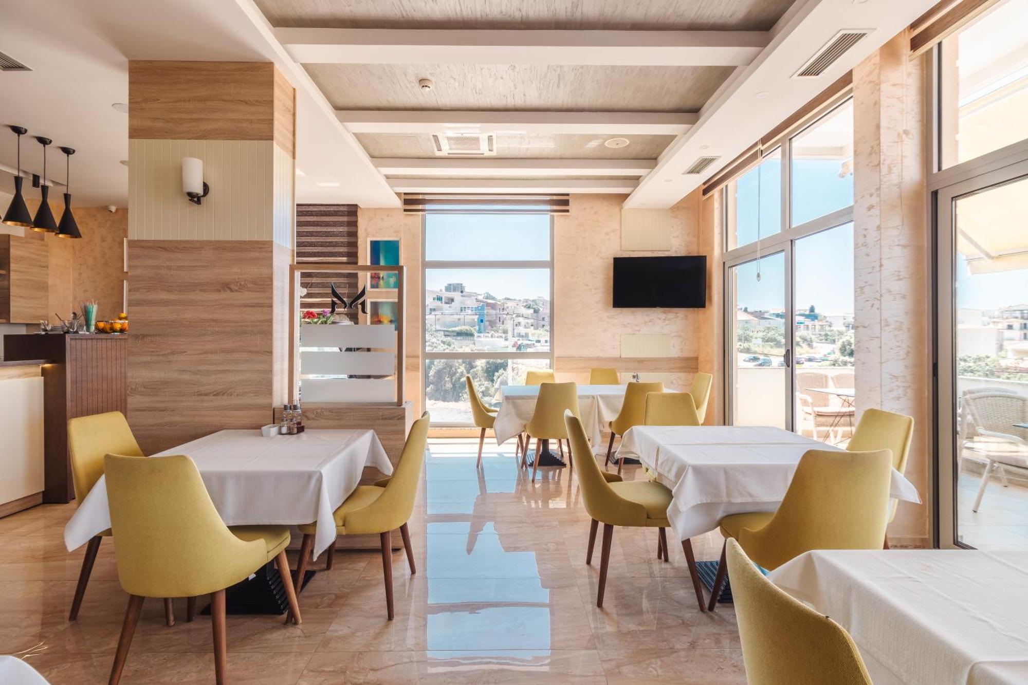Lux Hotel M Dobra Voda Bagian luar foto